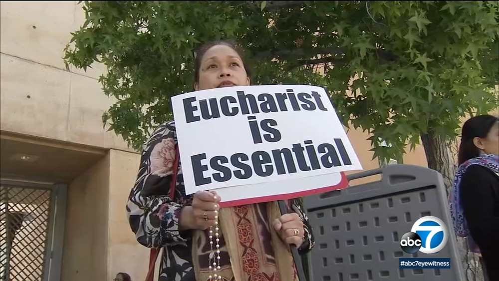 Protesters call for LA churches to reopen