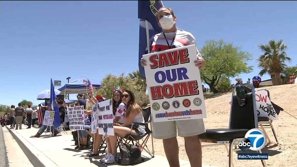 Hundreds rally to keep Barstow veterans home open