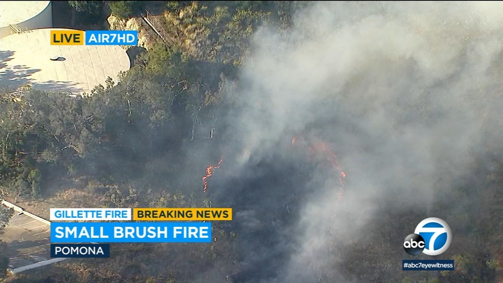 10-acre brush fire burns Pomona hillside near 10 Freeway