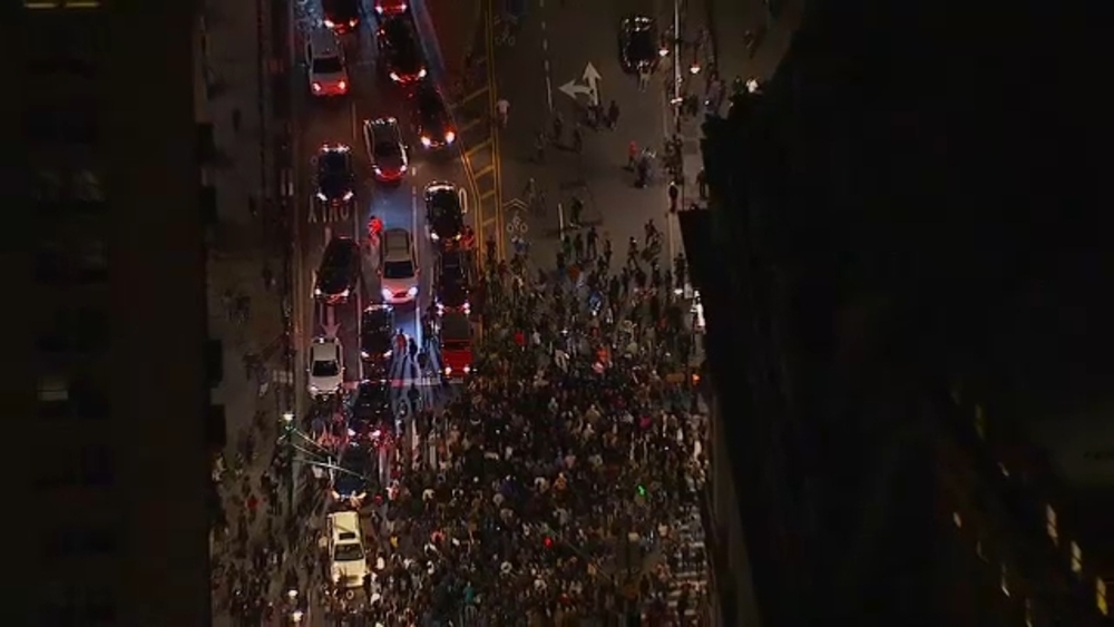 NewsCopter 7 over protests in Lower Manhattan