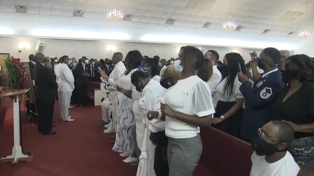 VIDEO: Thousands pay tribute to George Floyd in Raeford, North Carolina