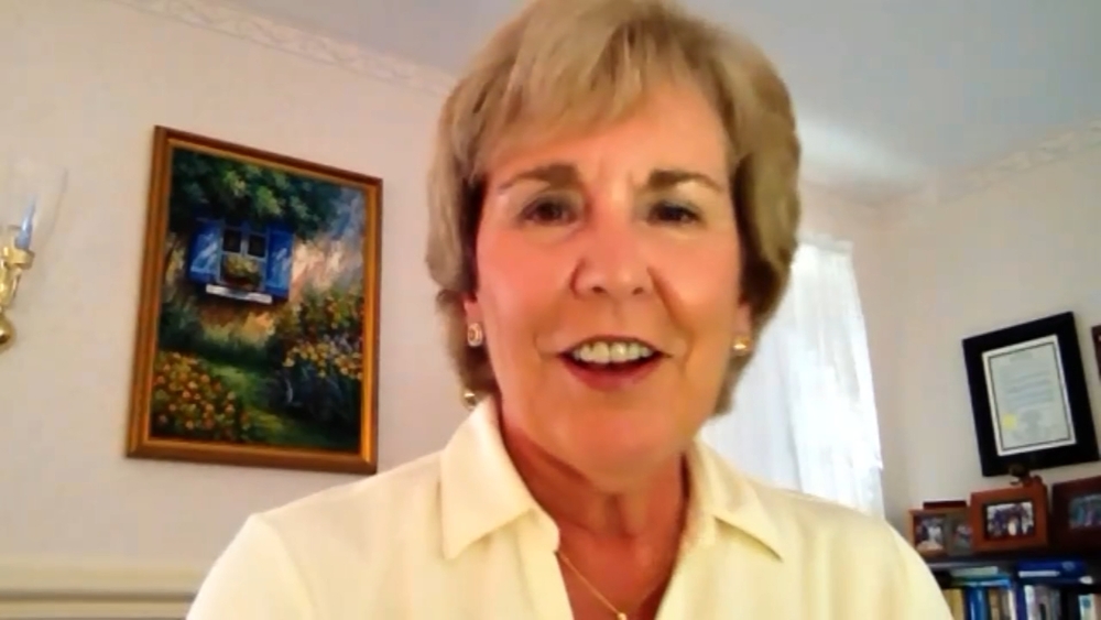 'It's iconic': Cathy Gandolfo says she's still a big fan of theme song