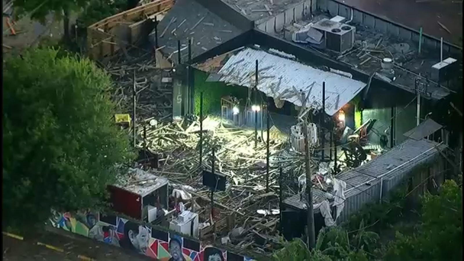 Authorities respond to Bar 5015 explosion on Houston's south side