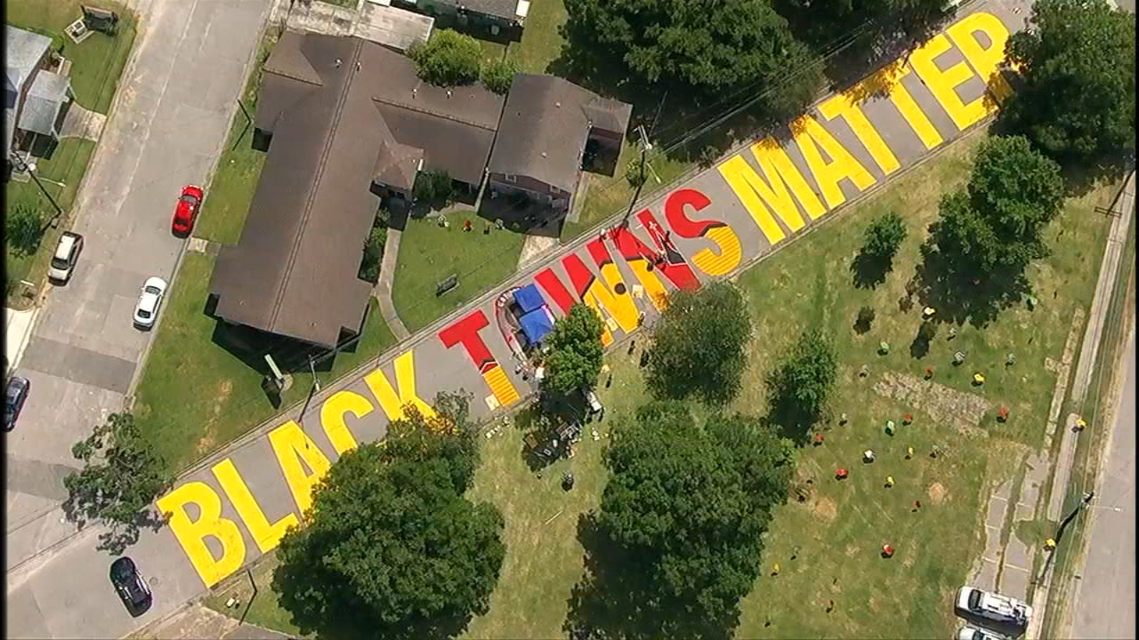 'Black Towns Matter' mural painted in historic Houston neighborhood