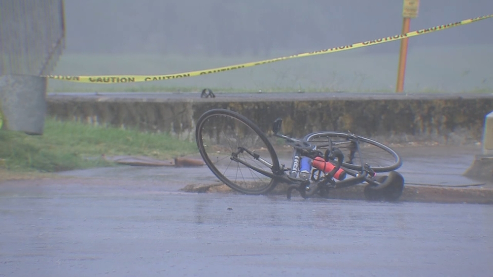 Bicyclist killed in SW Houston hit-and-run crash