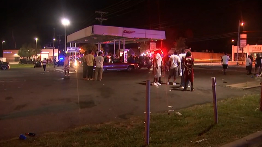 2 dead, 7 injured in shooting at Charlotte block party