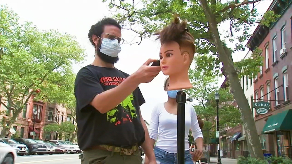NJ barber creating buzz over unique haircutting strategy