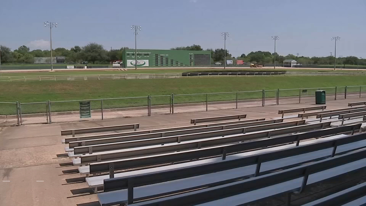 Gulf Greyhound Park closing its doors for good after nearly 3 decades