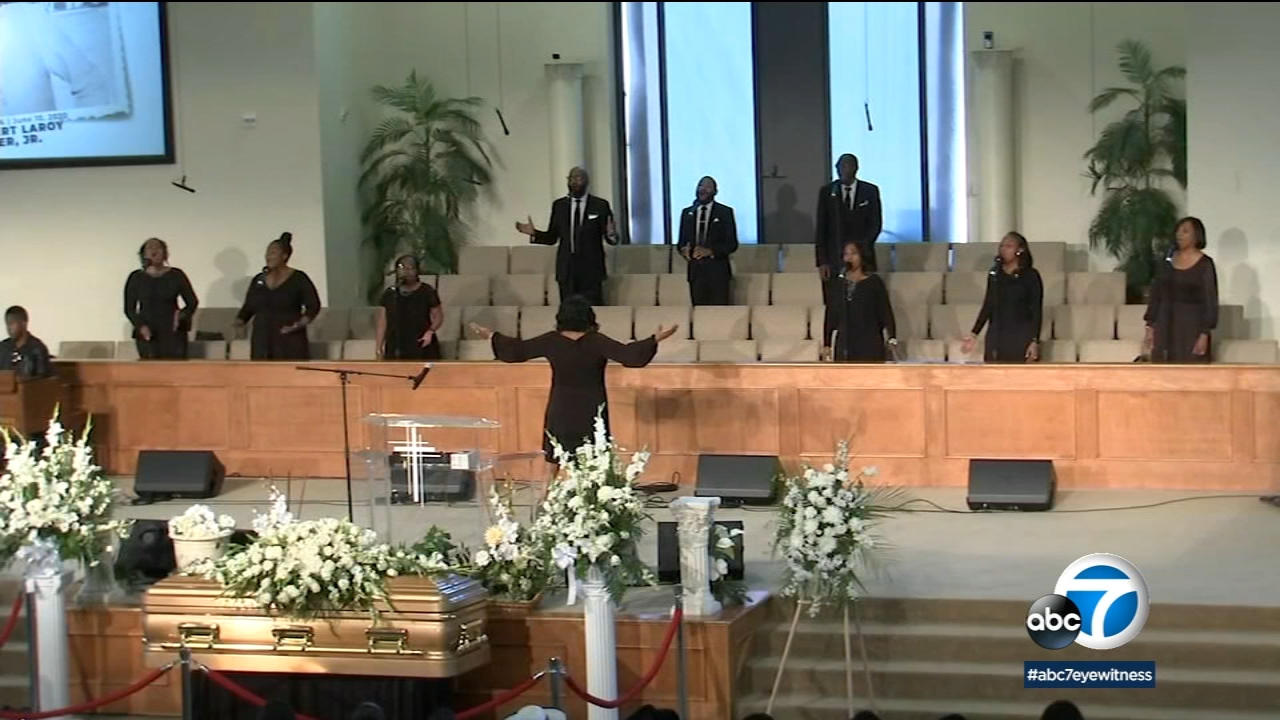 Robert Fuller mourned at funeral service in Littlerock