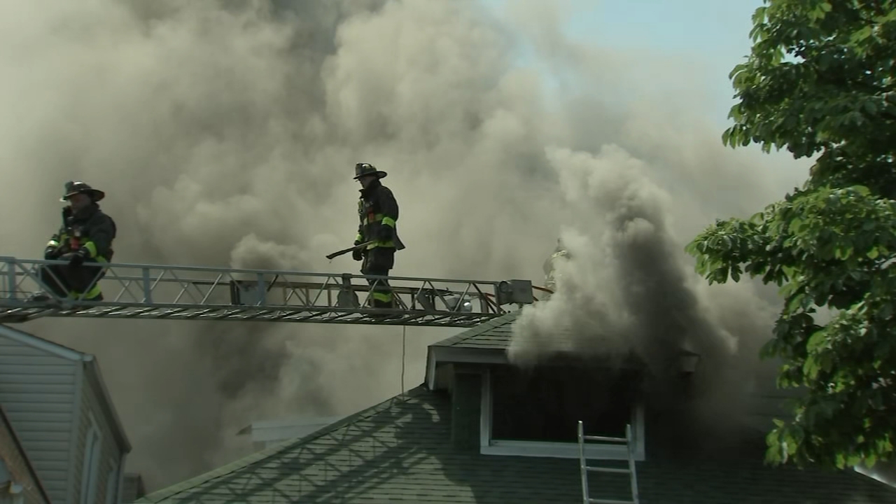 Fire damages 4 homes, coach house in Belmont Cragin