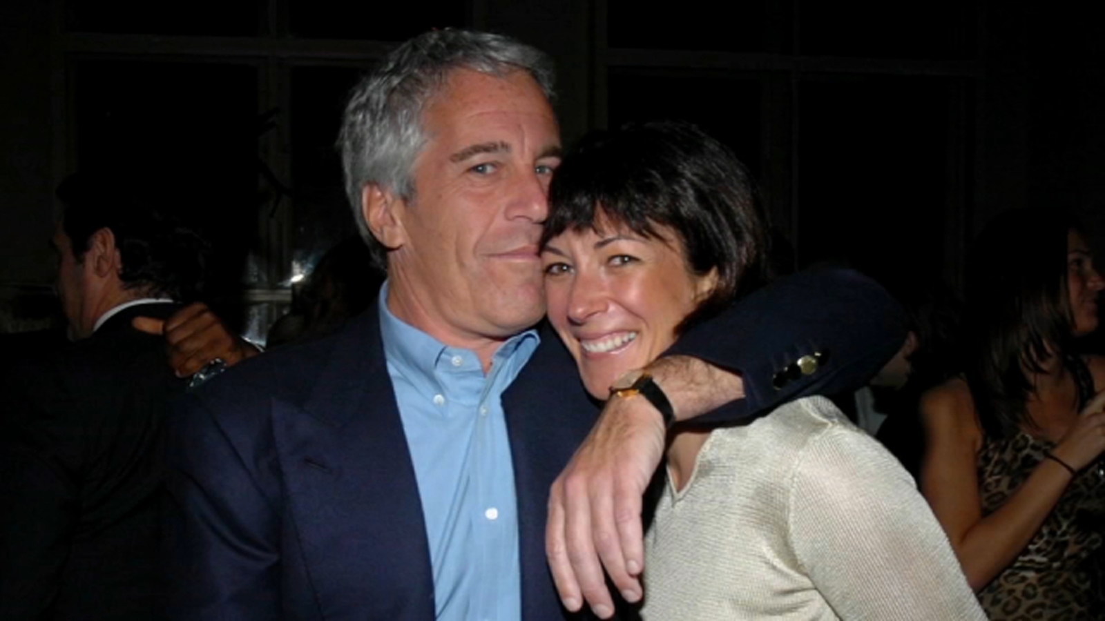 Jeffrey Epstein S Ex Girlfriend Ghislaine Maxwell Pleads Not Guilty To New Sex Trafficking Charges Abc7 Chicago
