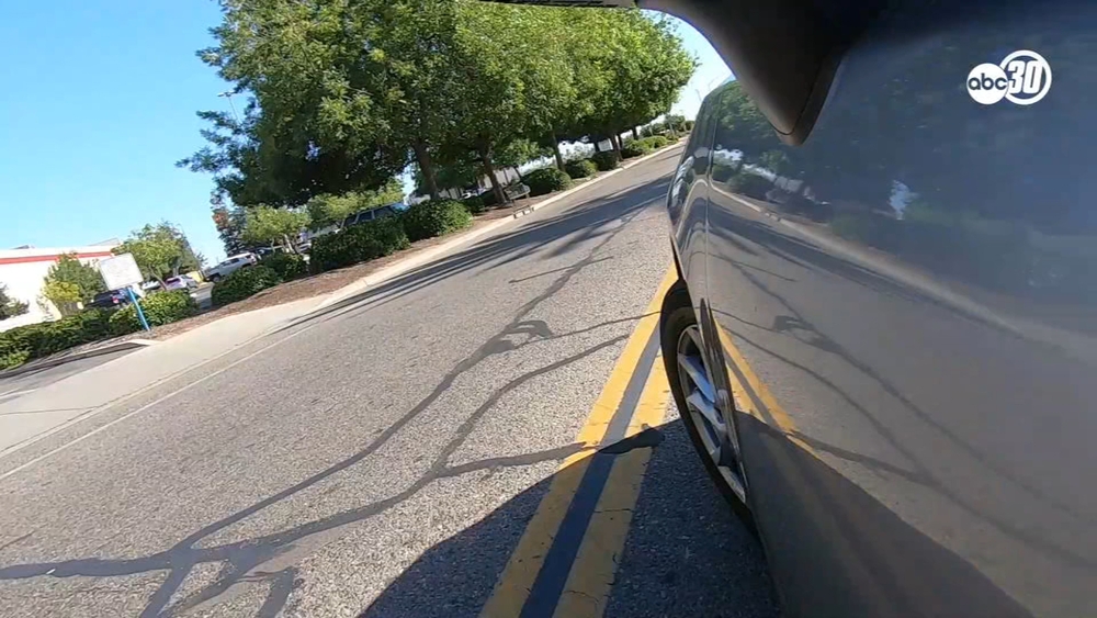 Know the Road: Can I turn over a double yellow line?