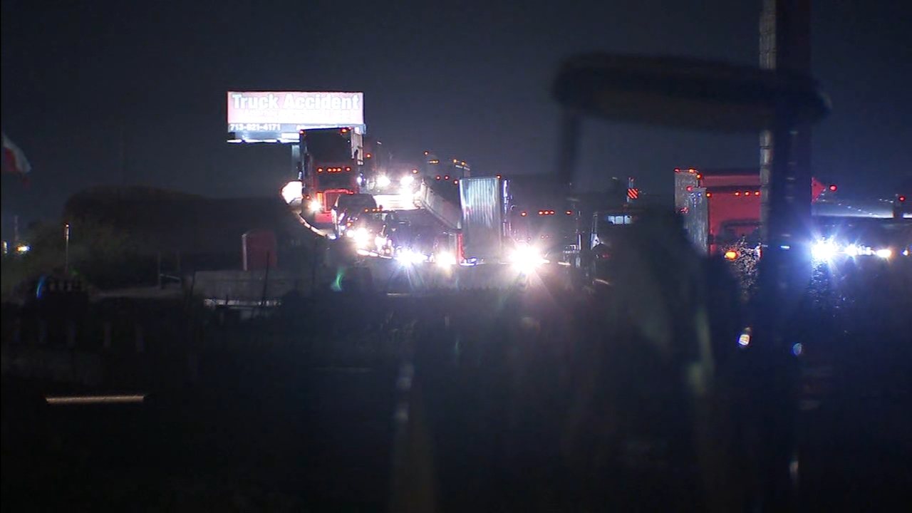 Rosenberg police shut down I-69 freeway for a shooting