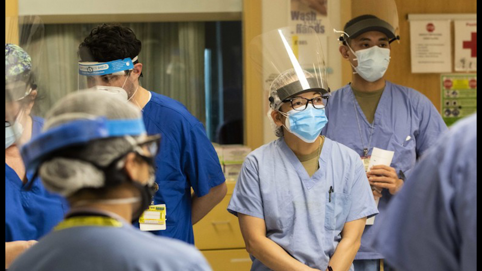 medical people with masks