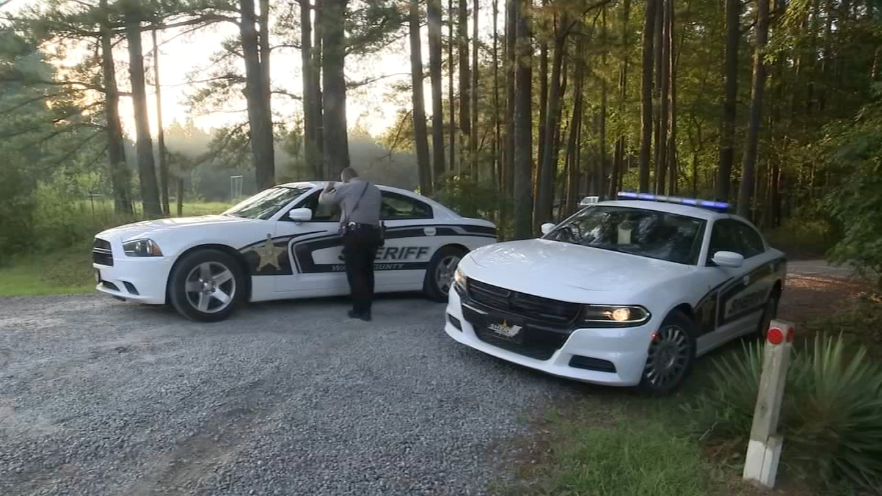 17-year-old girl shot, killed inside Apex home, deputies say