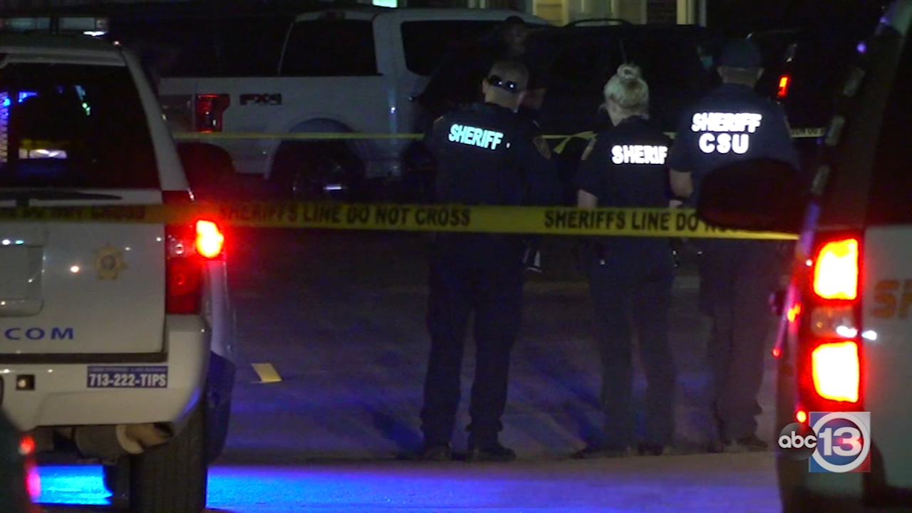 Masked shooter on the run after west Houston killing