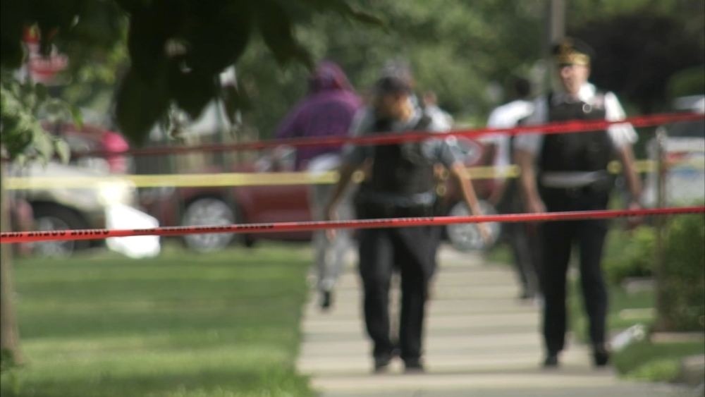 2 young boys among 3 shot in Auburn Gresham, Chicago police say