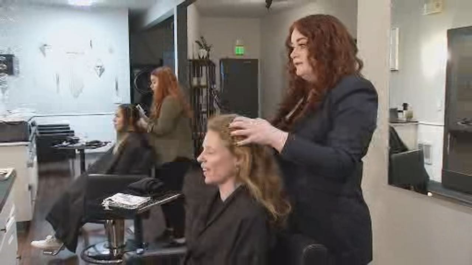 Reopening California Hair salons, barber shops await new guidelines