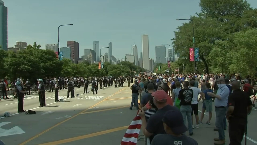 Chicago Black Lives Matter, Back the Blue protests collide as tensions continue to run high