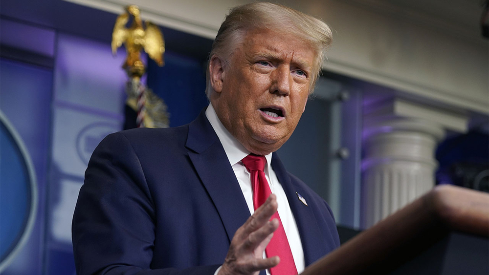 President Trump seeks out loyal donors during West Texas fracking fields visit - ABC13 Houston