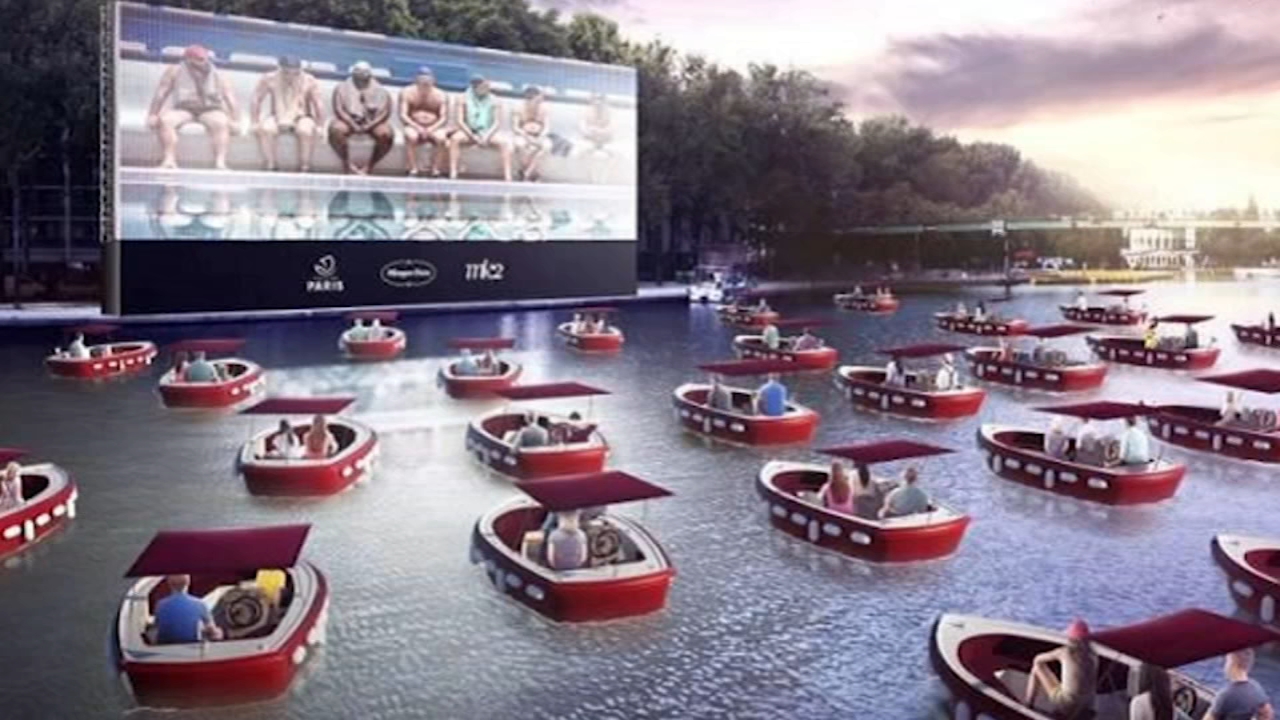 'Floating cinema' movie experience sails into Houston