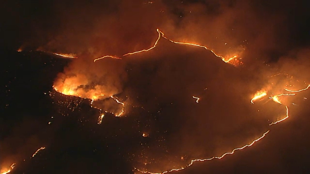 Brush fire burning in Riverside County prompts evacuations