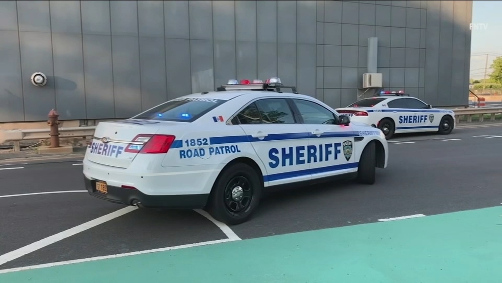 Travelers face quarantine checkpoints at major NYC entry points