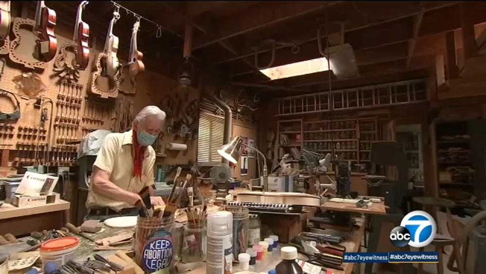 100-year-old WWII veteran handcrafts his 100th violin