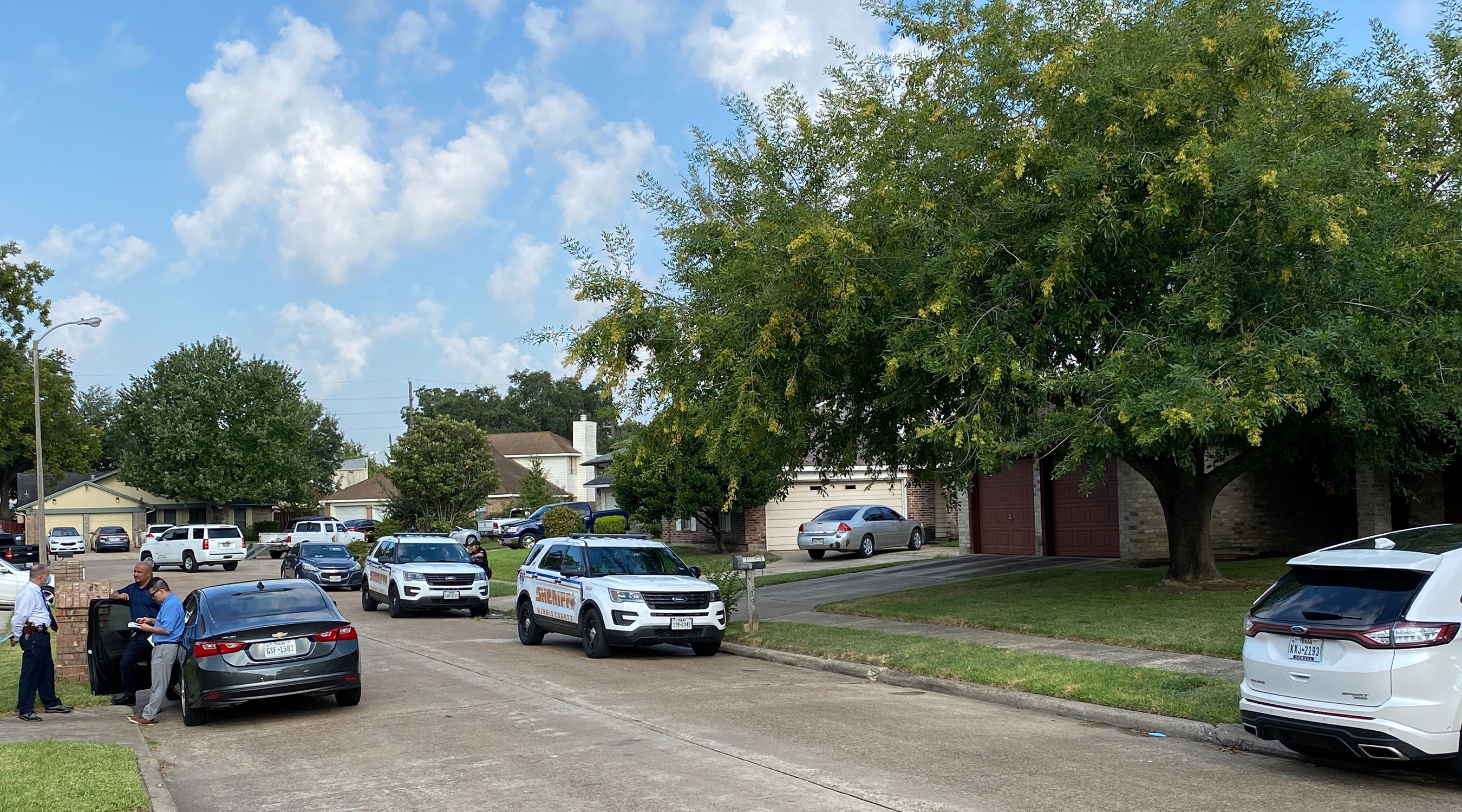 Man carjacked dies of heart attack after running home