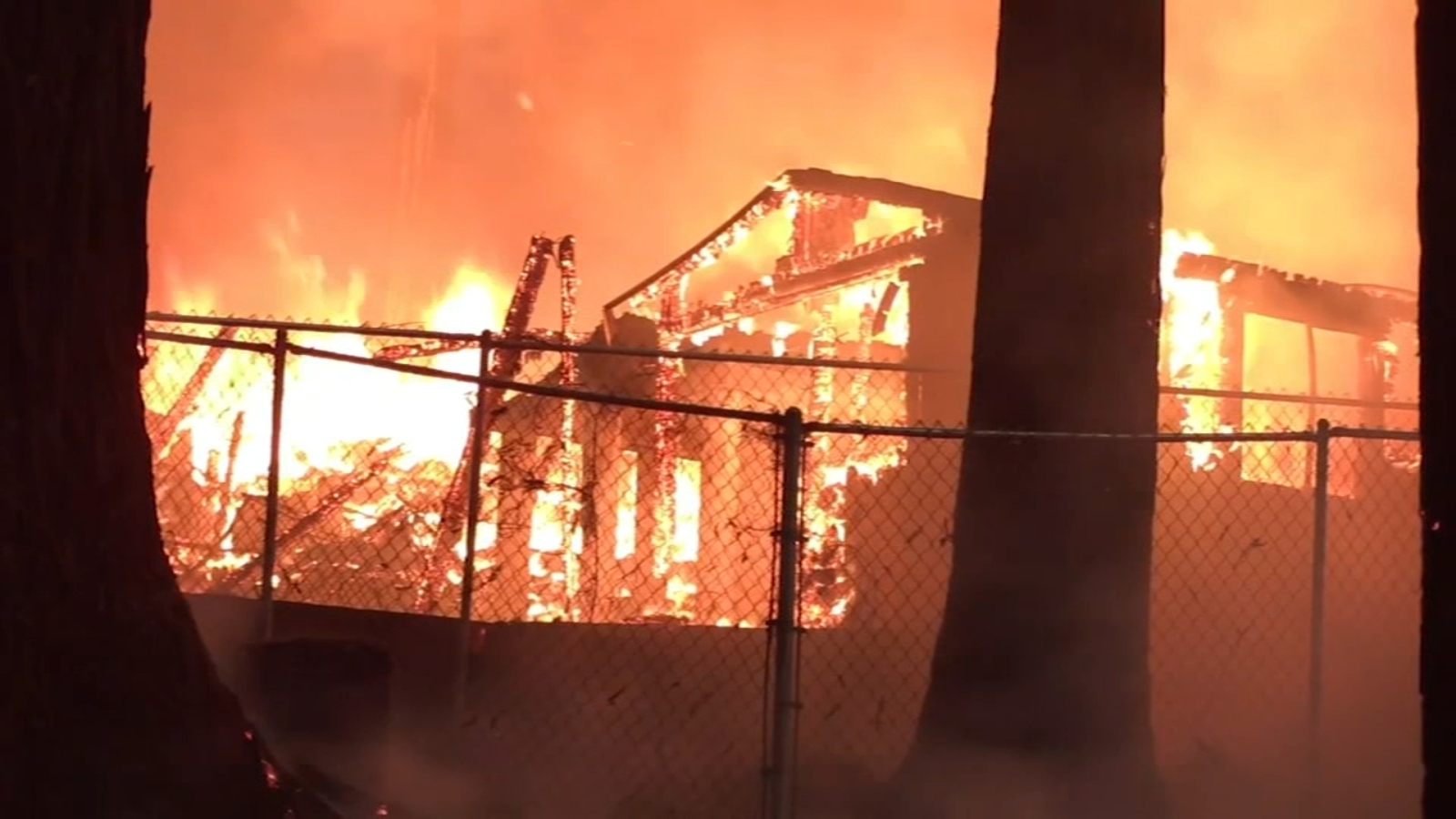 California fires burn 771,000 acres, larger than state of Rhode Island, CAL  FIRE says - ABC30 Fresno