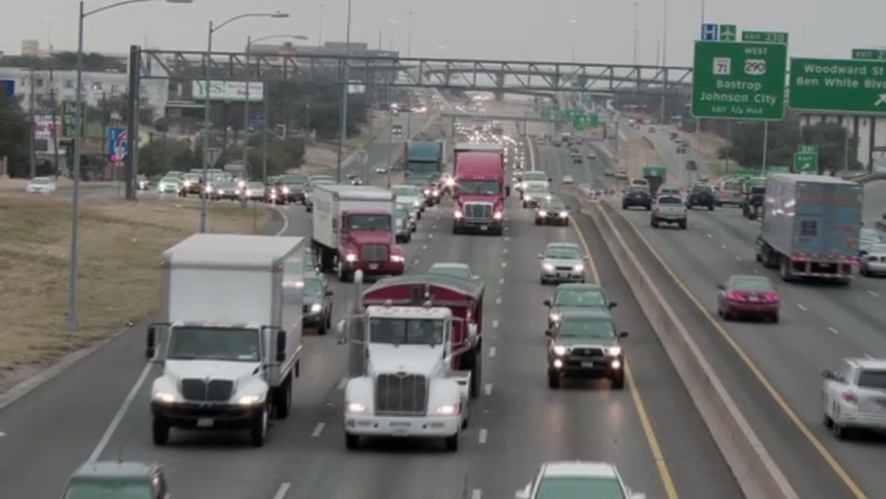 Houstonians urged to stay off roads for people evacuating