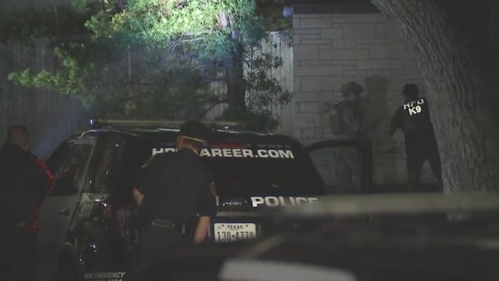 Gunman shot by officer after shooting at HPD vehicle