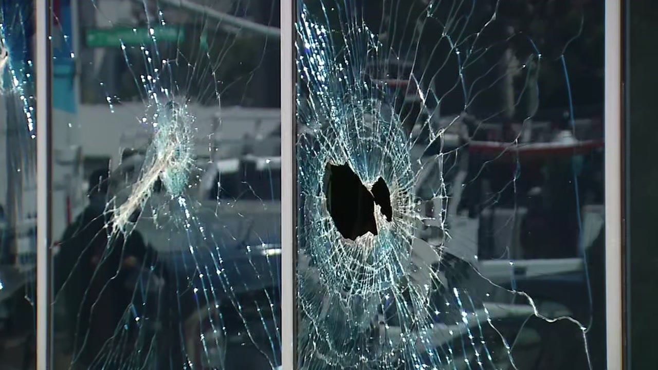 'Agitators' turn Jacob Blake protest violent in Oakland