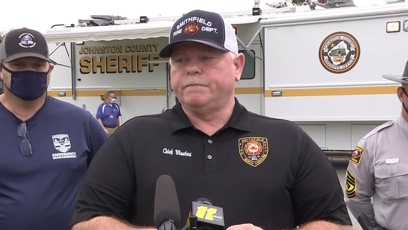 Nc Flooding Community Rallies To Find Missing Boy Swept Away In Smithfield Floodwaters Girl S Body Found Abc7 Los Angeles