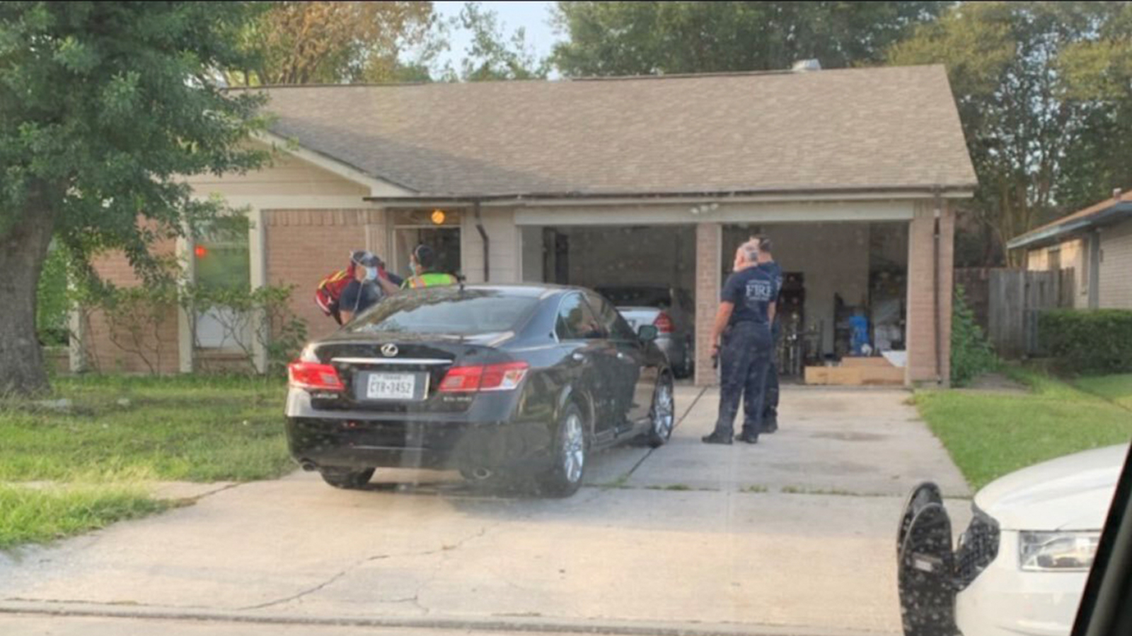 Houstonarea family of 3 found in garage, sleeping in running car after
