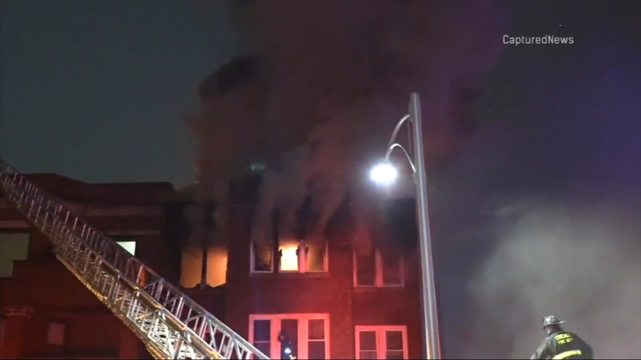 West Woodlawn apartment complex fire leaves many displaced; kitten rescued, Chicago fire says