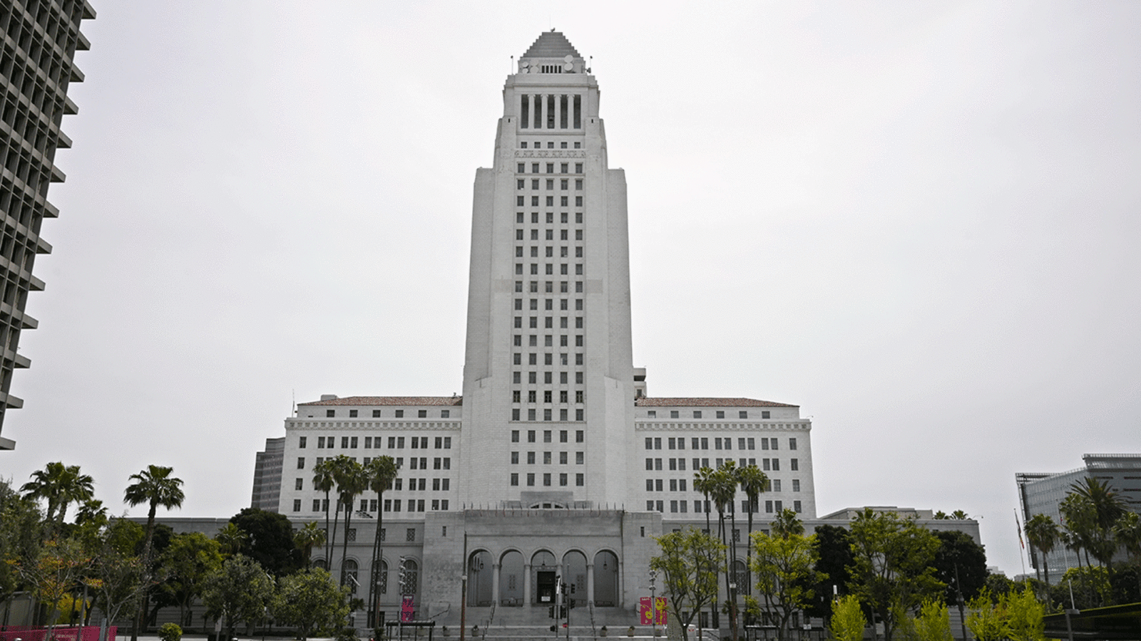 Los Angeles City Council approves vaccine mandate for city workers Los Angeles City Council approves vaccine mandate for city workers