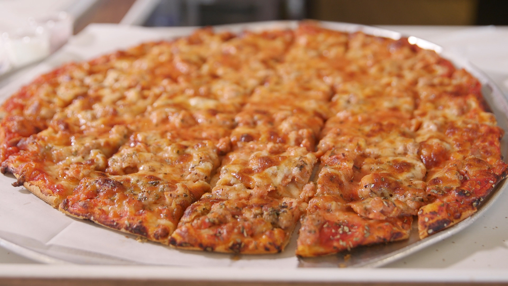 Iconic Chicago pizza joint celebrates 100 years!