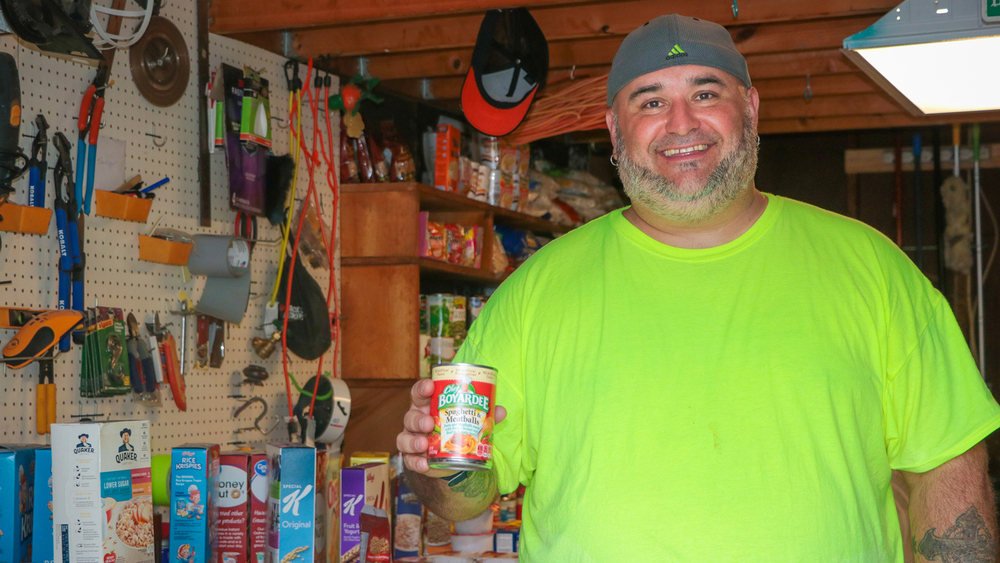 Man turns his garage into a food pantry for people in need