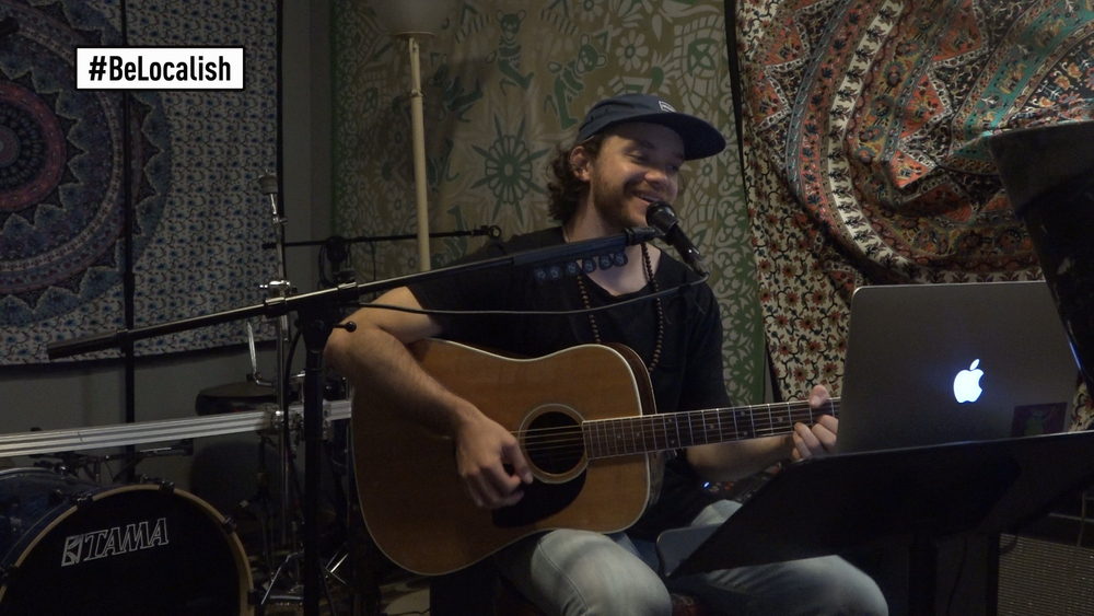 Custom-made songs are the perfect gift for loved ones during the pandemic