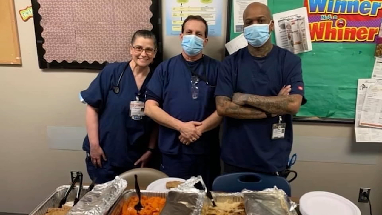 ER nurse, wife put restaurant dreams on hold to cook for community