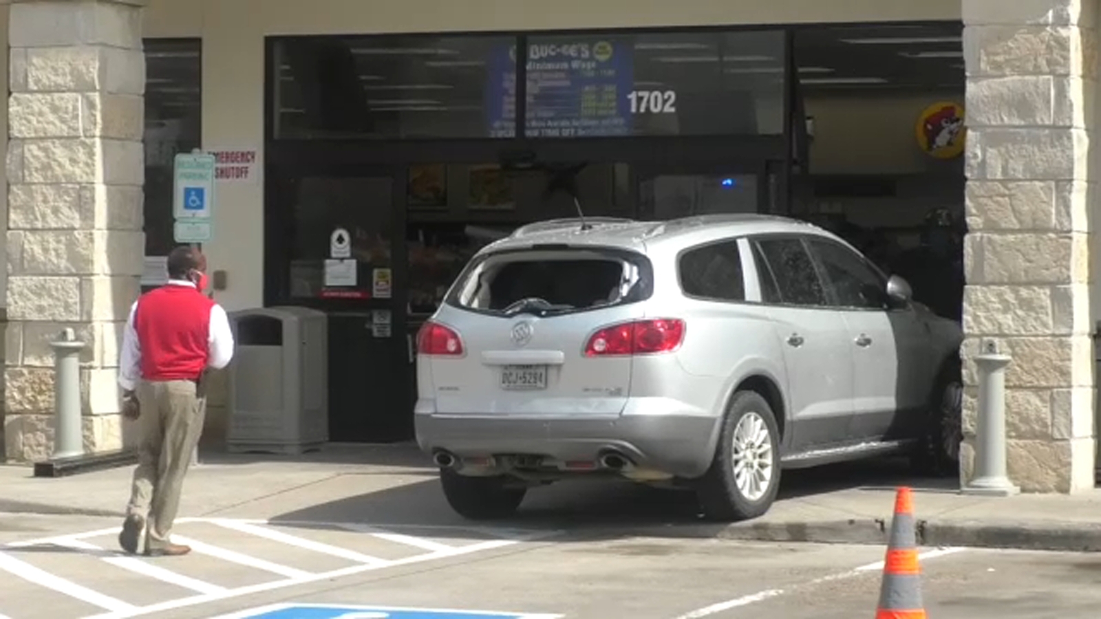 Bucee's League City gas station damaged by driver having seizure ABC13 Houston