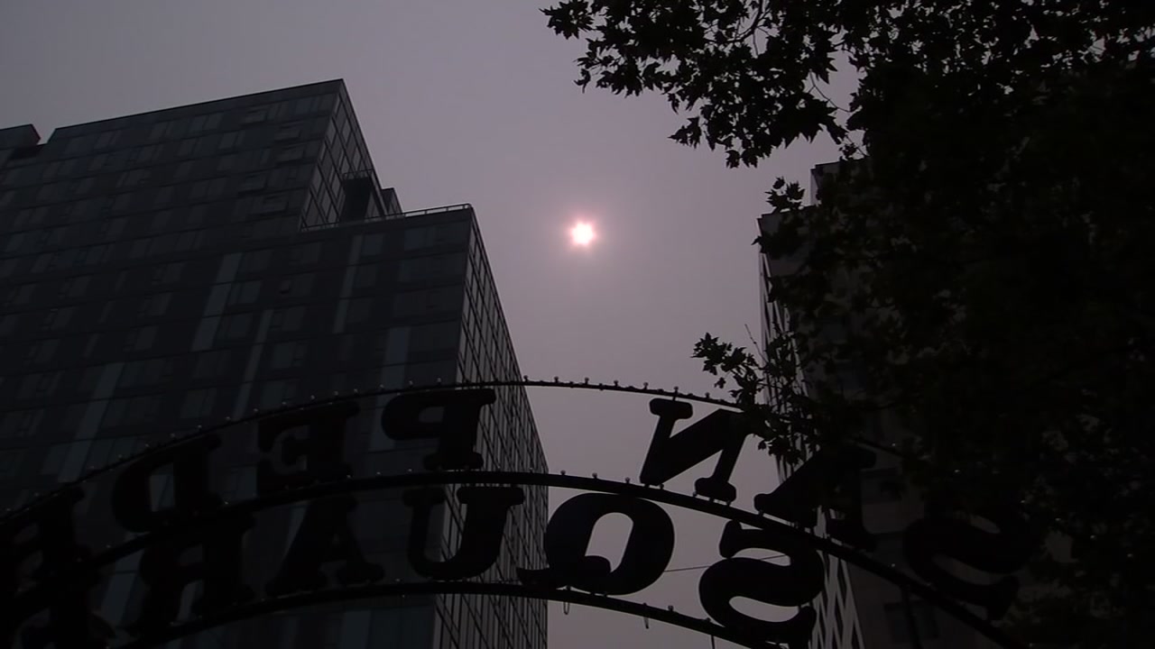 Outside workers in Bay Area power through poor air quality