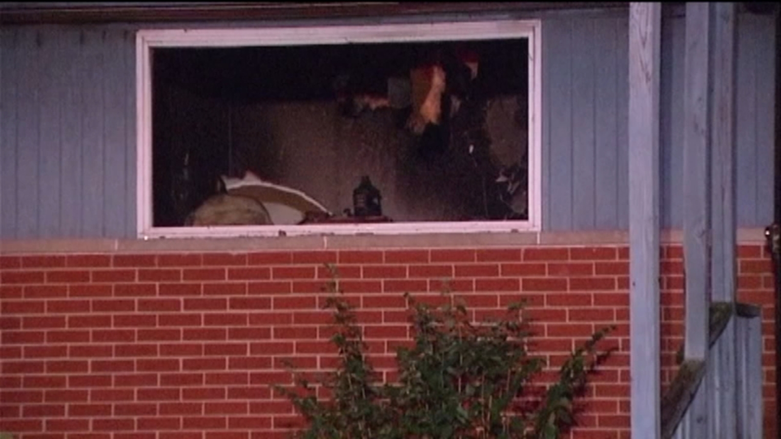 6 displaced including animals after overnight house fire in Richton