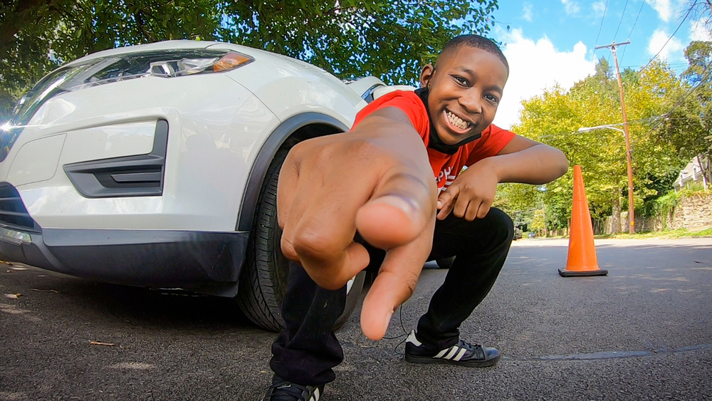 11-year-old entrepreneur starts car cleaning business
