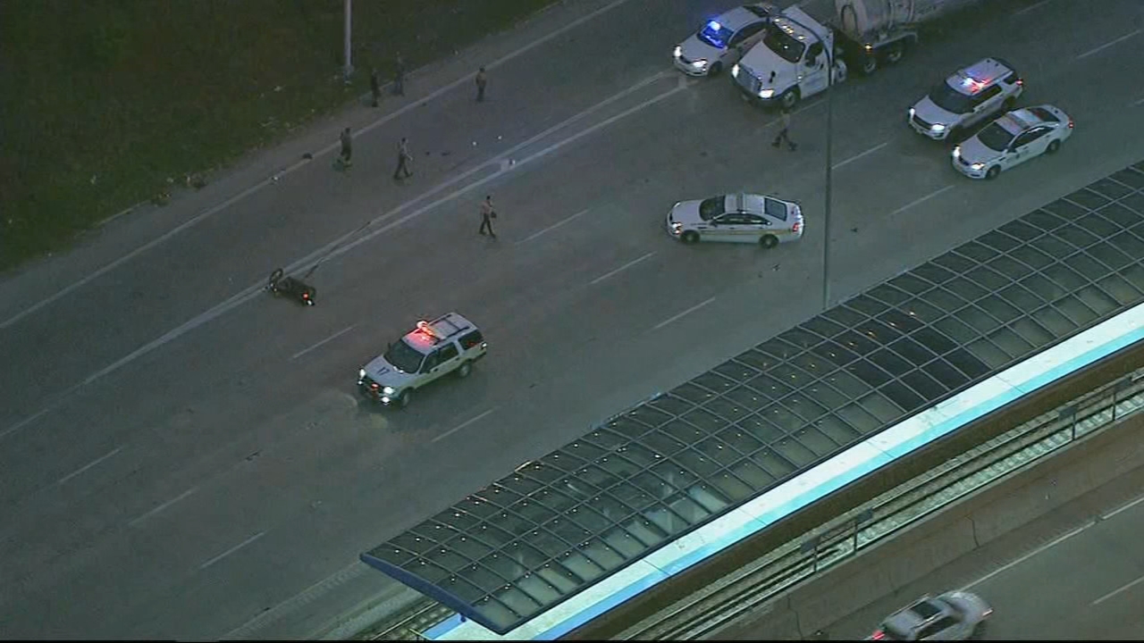 OB Kennedy Expressway lanes reopen after motorcycle crash at Addison