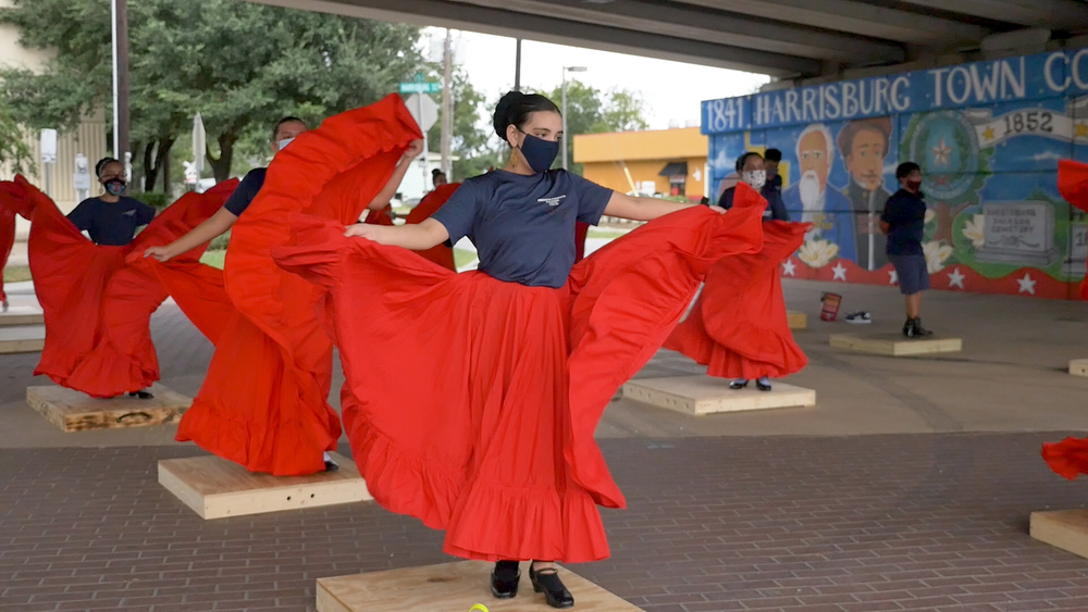 Folklorico group celebrates Hispanic heritage with dance