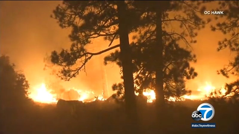 Bobcat Fire Update Evacuation Orders Still In Effect After Flames Burn 93 842 Acres Containment Remains At 15 Abc7 Los Angeles