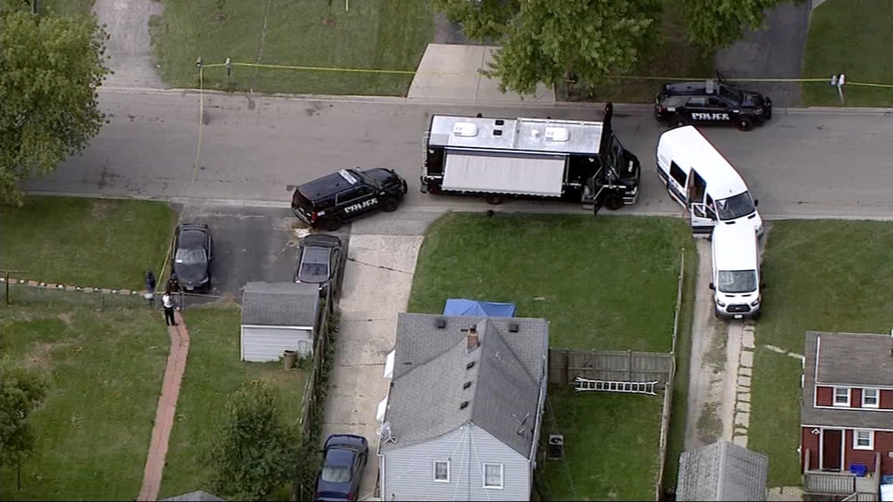 Waukegan home invasion leaves 2 dead, gun recovered