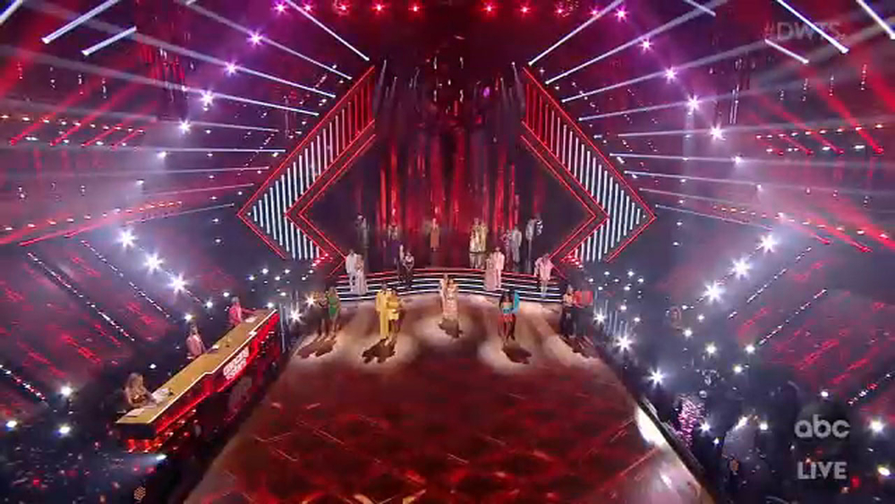'Dancing with the Stars' sees first elimination of Season 29